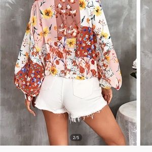 CupShe Baylee Boho v-neck top NWOT.  Size large